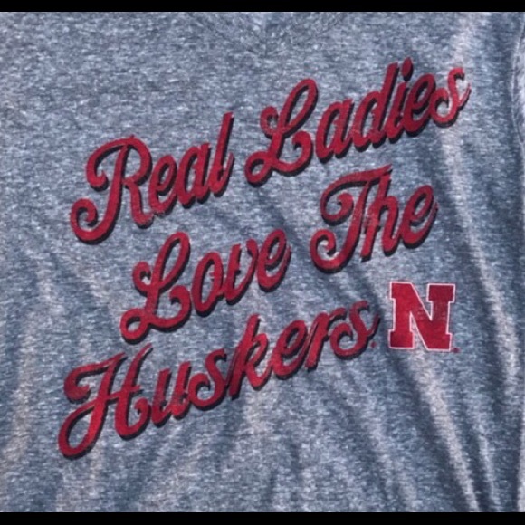 Nebraska Cornhuskers Ladies V-neck T-Shirt - Picture 1 of 2